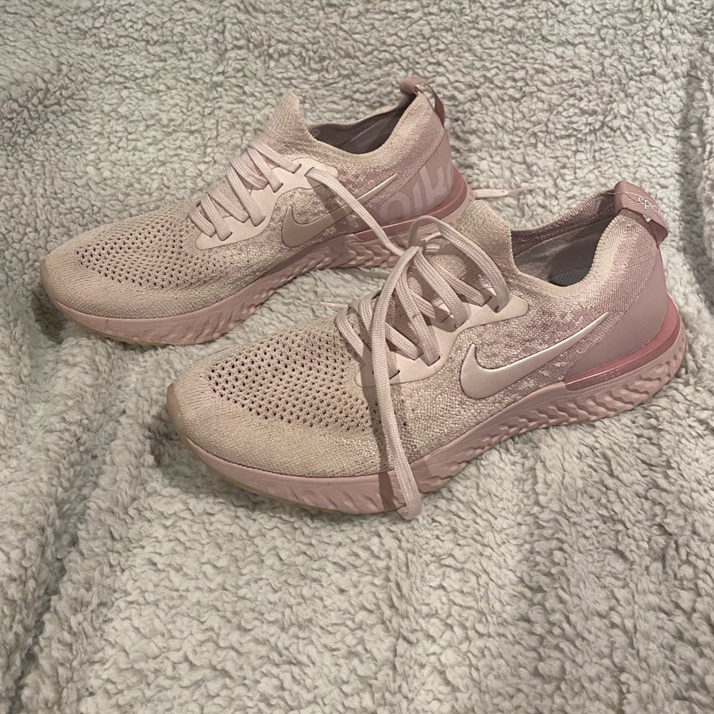 nike epic react pearl pink sneaker